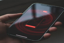 حل مشكلة نفاد البطارية بسرعة بعد تحديث iOS 26 في آيفون