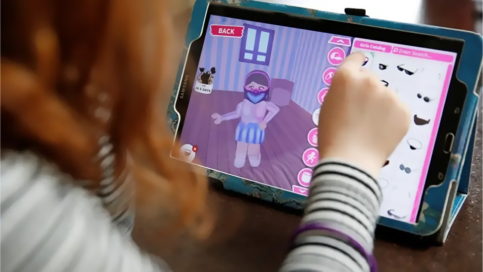 أسباب حظر لعبة روبلوكس في العراق ورد الشركة على القرار